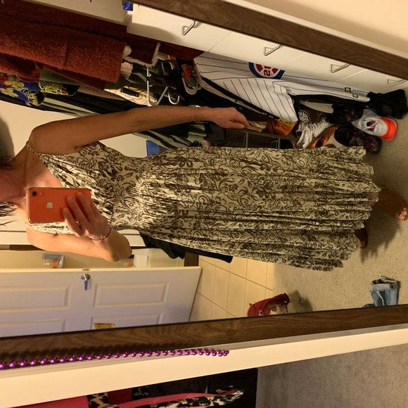 dress - Picture 1 of 2